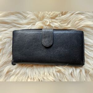 ROOTS Black Women's Wallet
